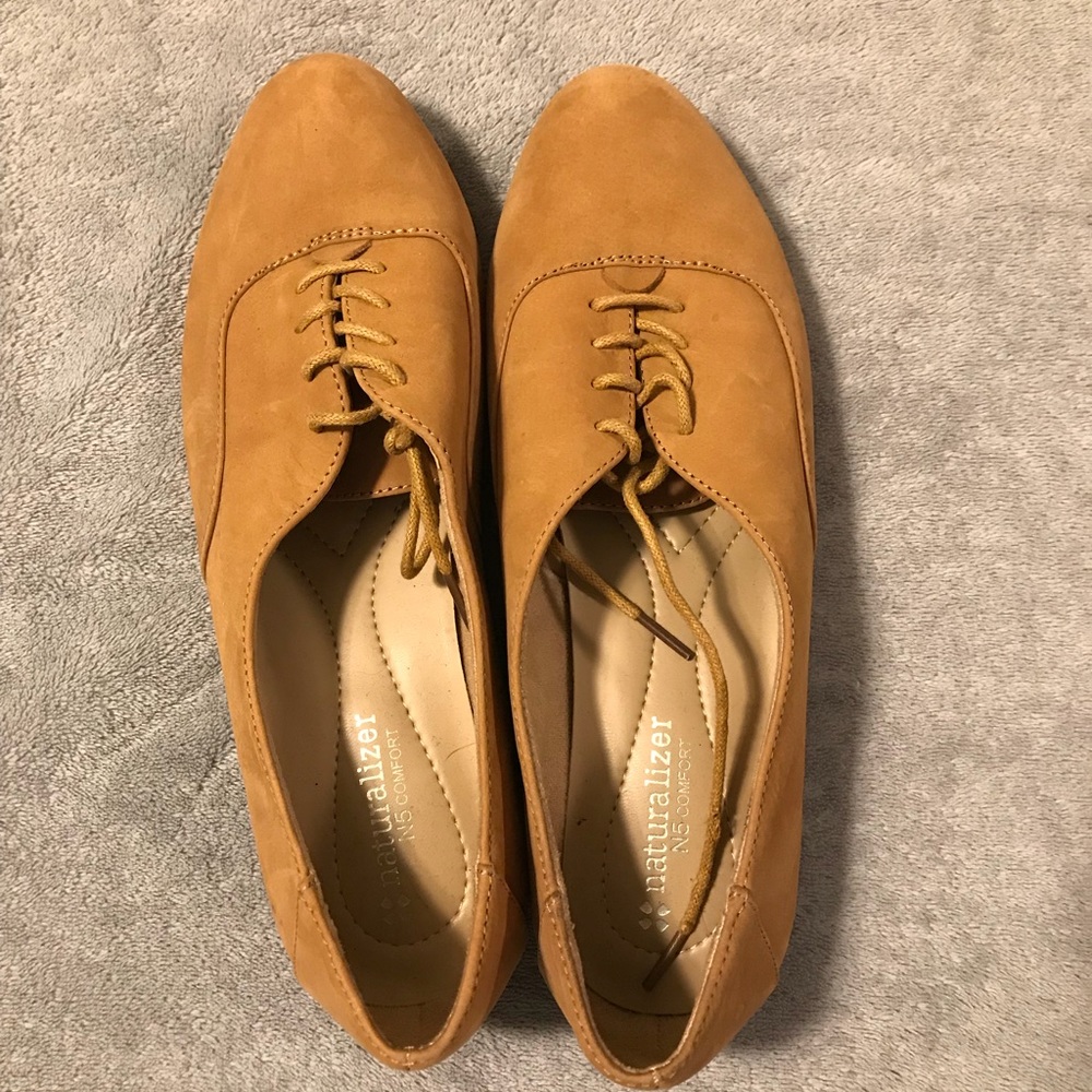 Naturalizer like new casual/dressy women’s shoes